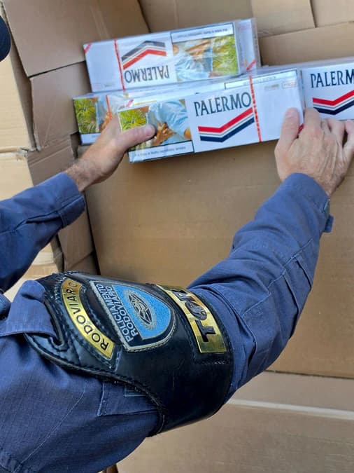 Polícia apreende 45 mil maços de cigarros em operação na SP-294