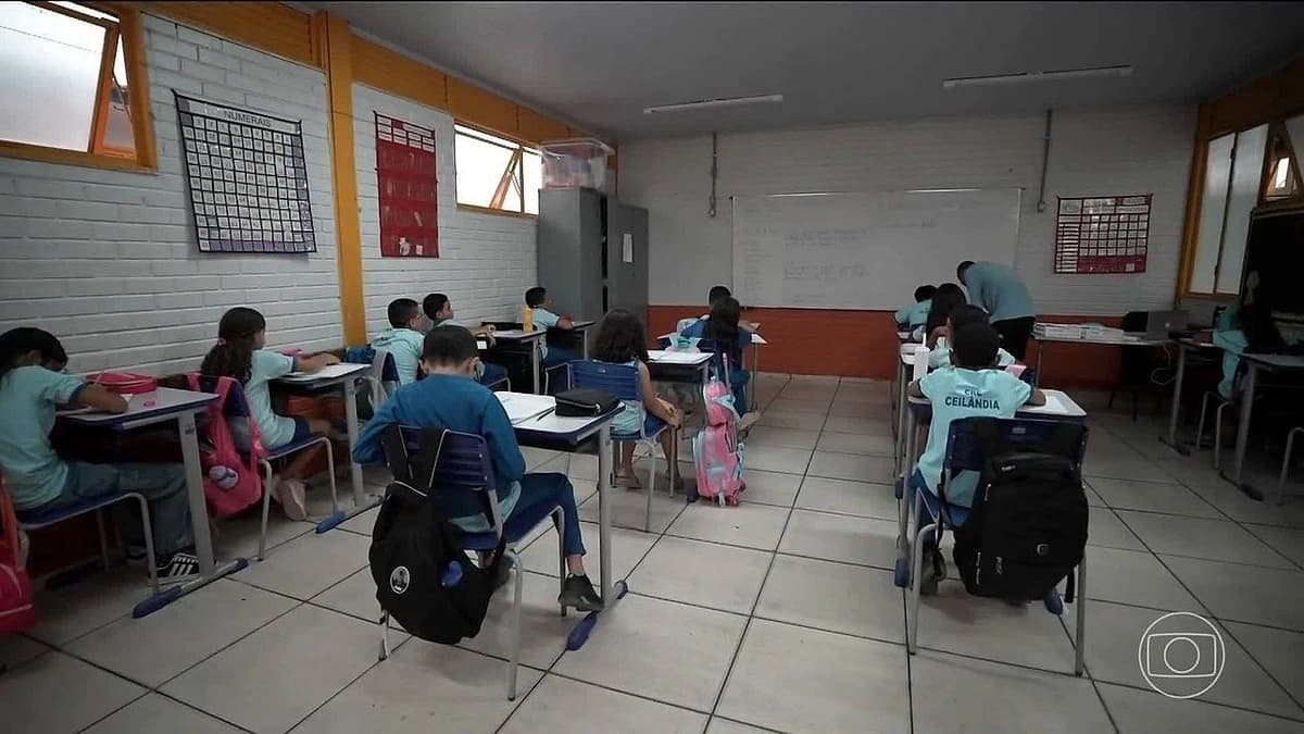Avanço na Inclusão Escolar de Alunos com Deficiência Enfrenta Desafio da Falta de Professores Especializados