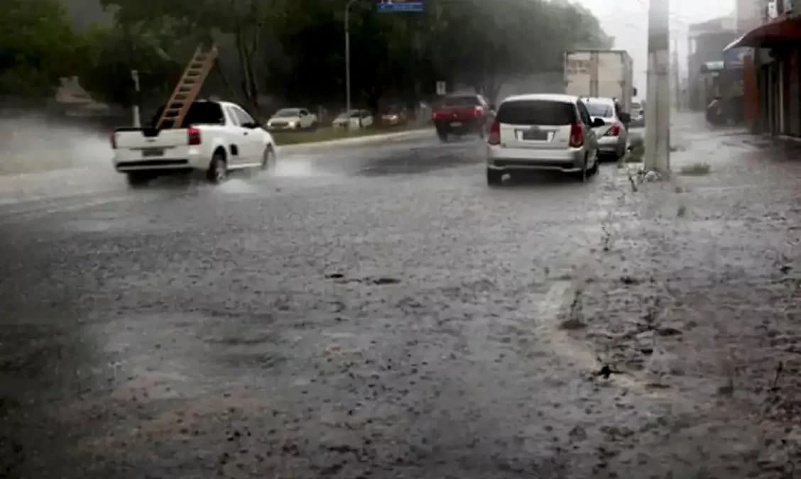 Governo federal declara emergência em Belém após chuvas recordes que alagam 42 mil pessoas