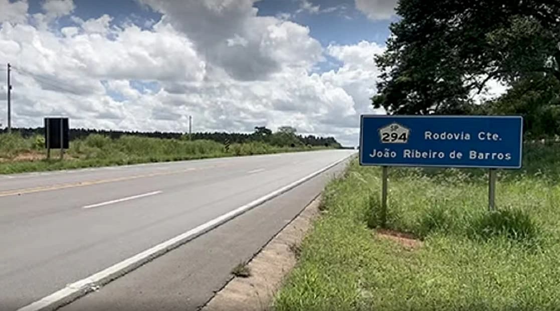 Homem de 51 anos é preso por tentativa de feminicídio contra enteada de 16 anos na Rodovia 294