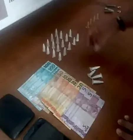 Homem é preso em flagrante por tráfico de drogas em área de mata de Garça