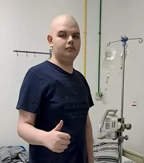 Jovem garcense busca prótese de quadril; campanha arrecada R$ 100 mil
