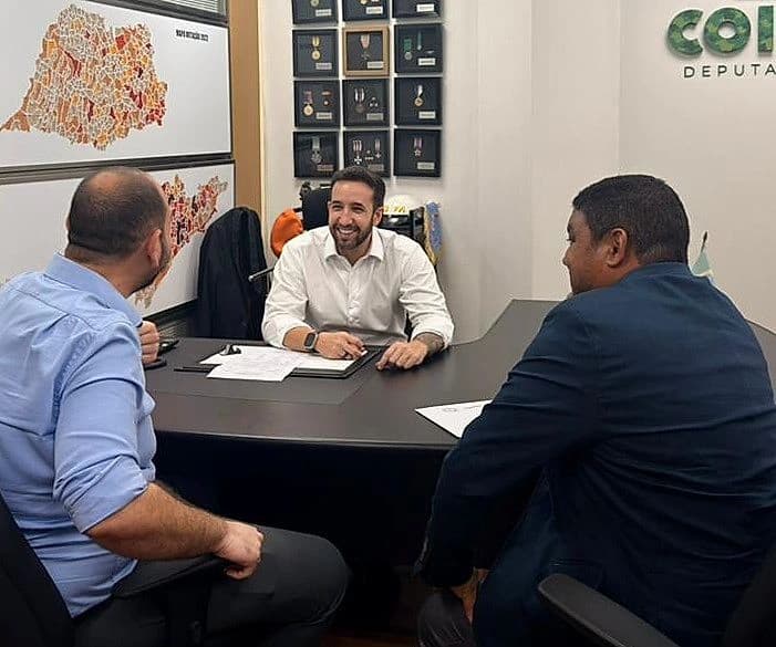 Prefeito Diogo Ceschim e vereador Chico Japonês pedem recursos na ALESP
