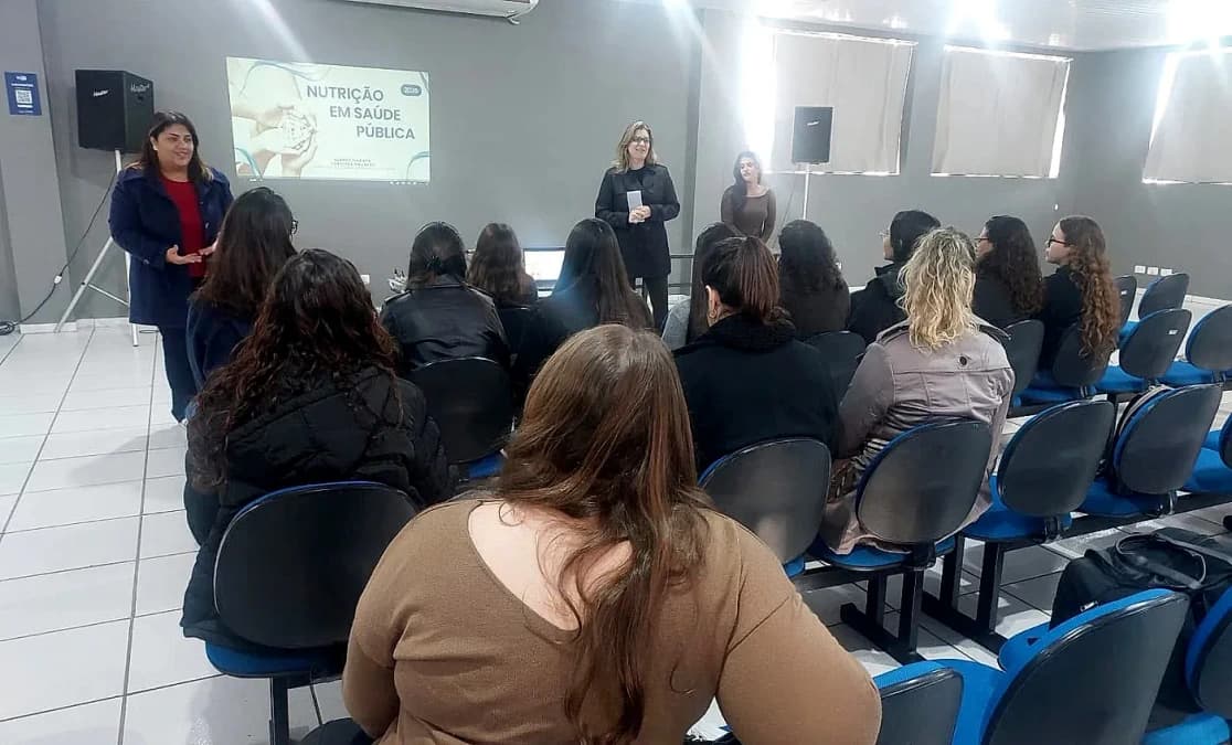Alunos de Nutrição da Unimar concluem estágio na saúde pública de Pompeia